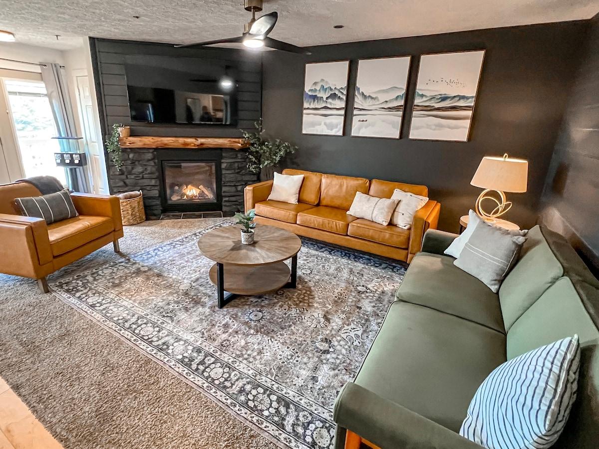 107D Summit, Sleeps 9 · Walk to the slopes